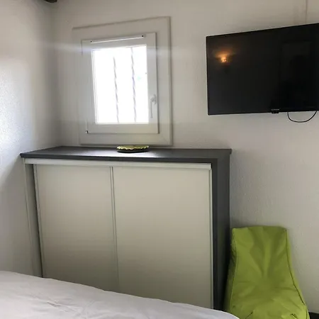 Saint-cyprien : T2 Mezzanine 4/5 Pers, Moderne, A 500m, Parking Prive, Animaux Ok - Fr-1-793-27 *